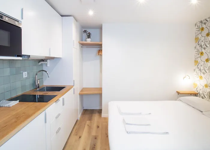 Madalena Ground Floor - Comfortable In Baixa * 리스본